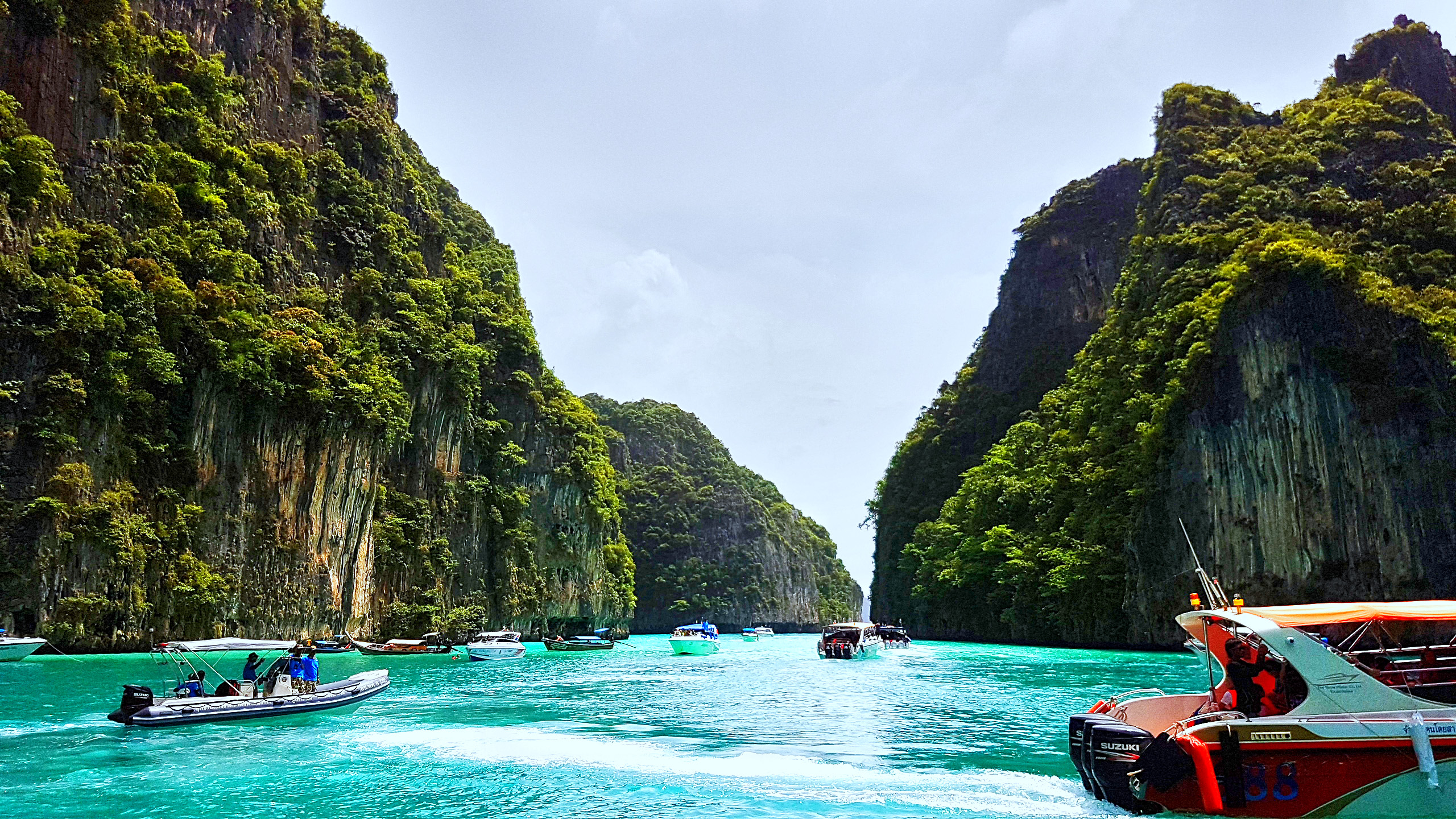 Phi Phi Islands – Gorgeous but Crowded